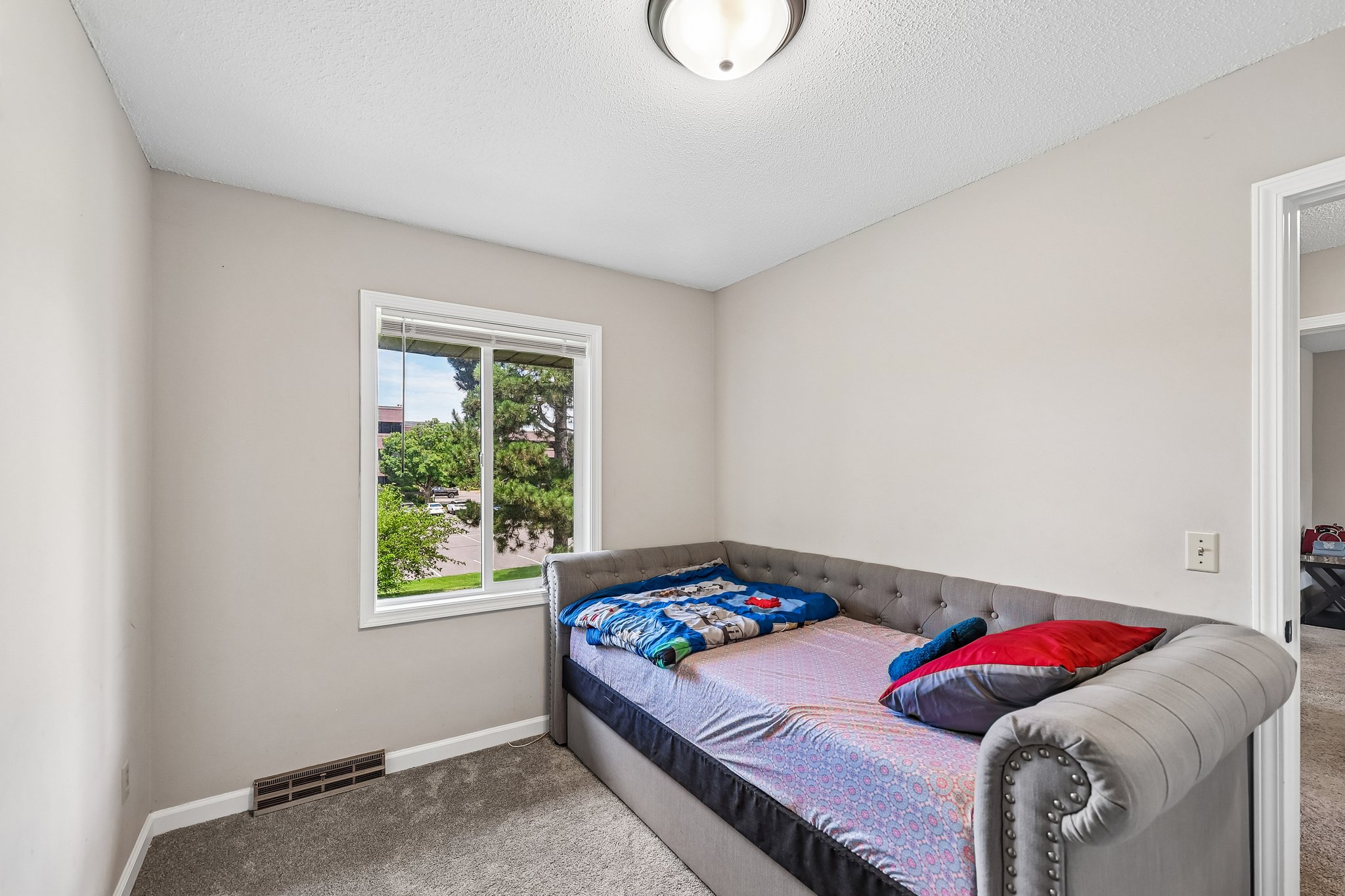 Olson Mem Hwy-S2706-019.jpg