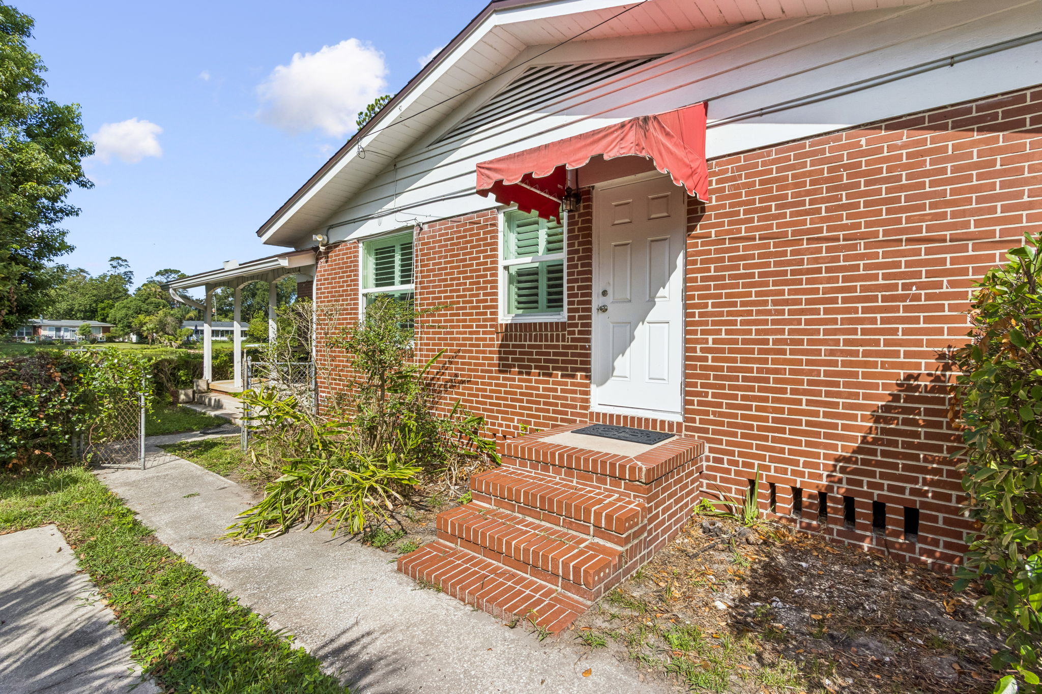 Front Entry Detail
