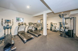 25-Fitness Room2