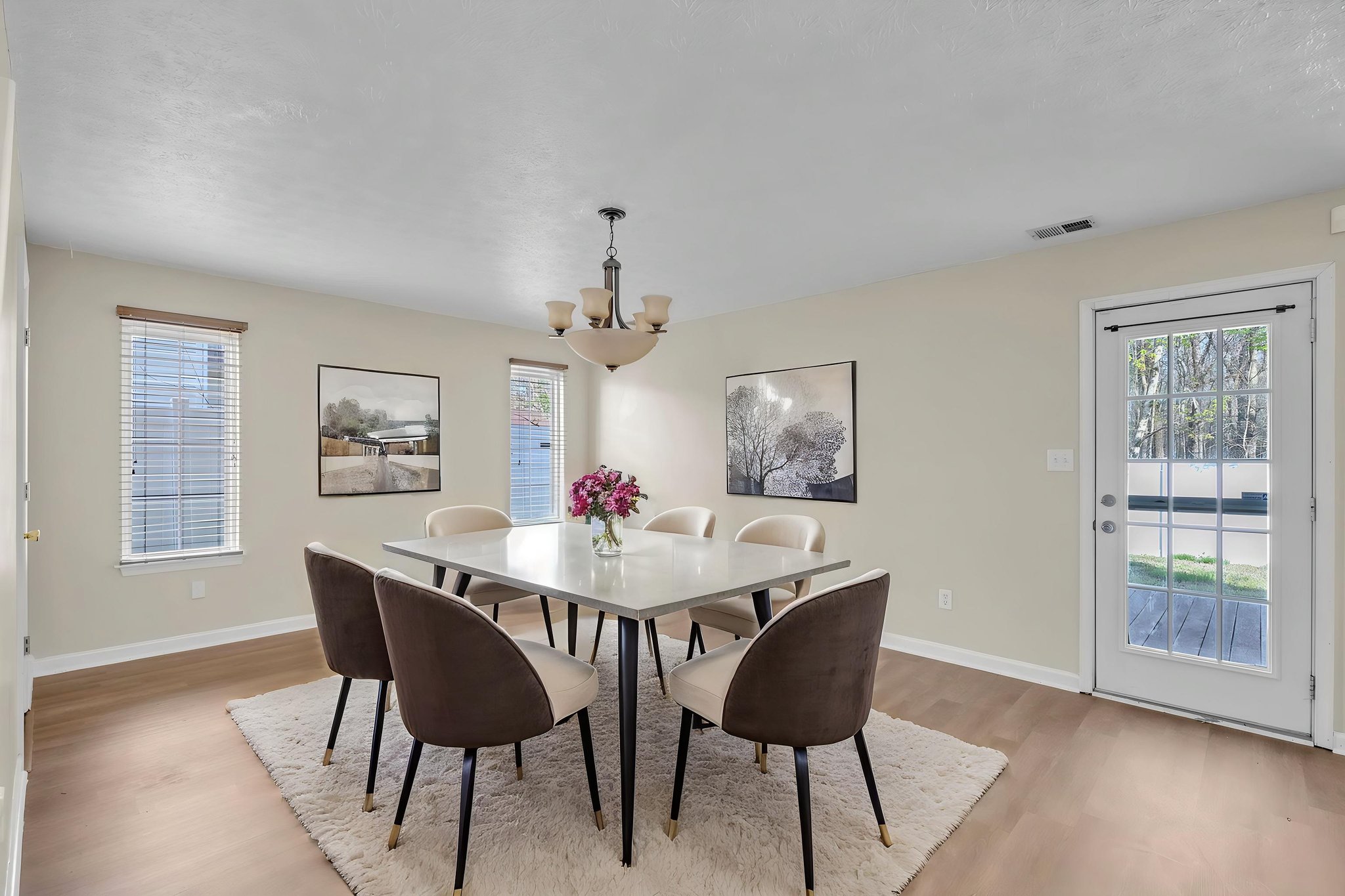 DSC_8730 virtually staged.jpeg