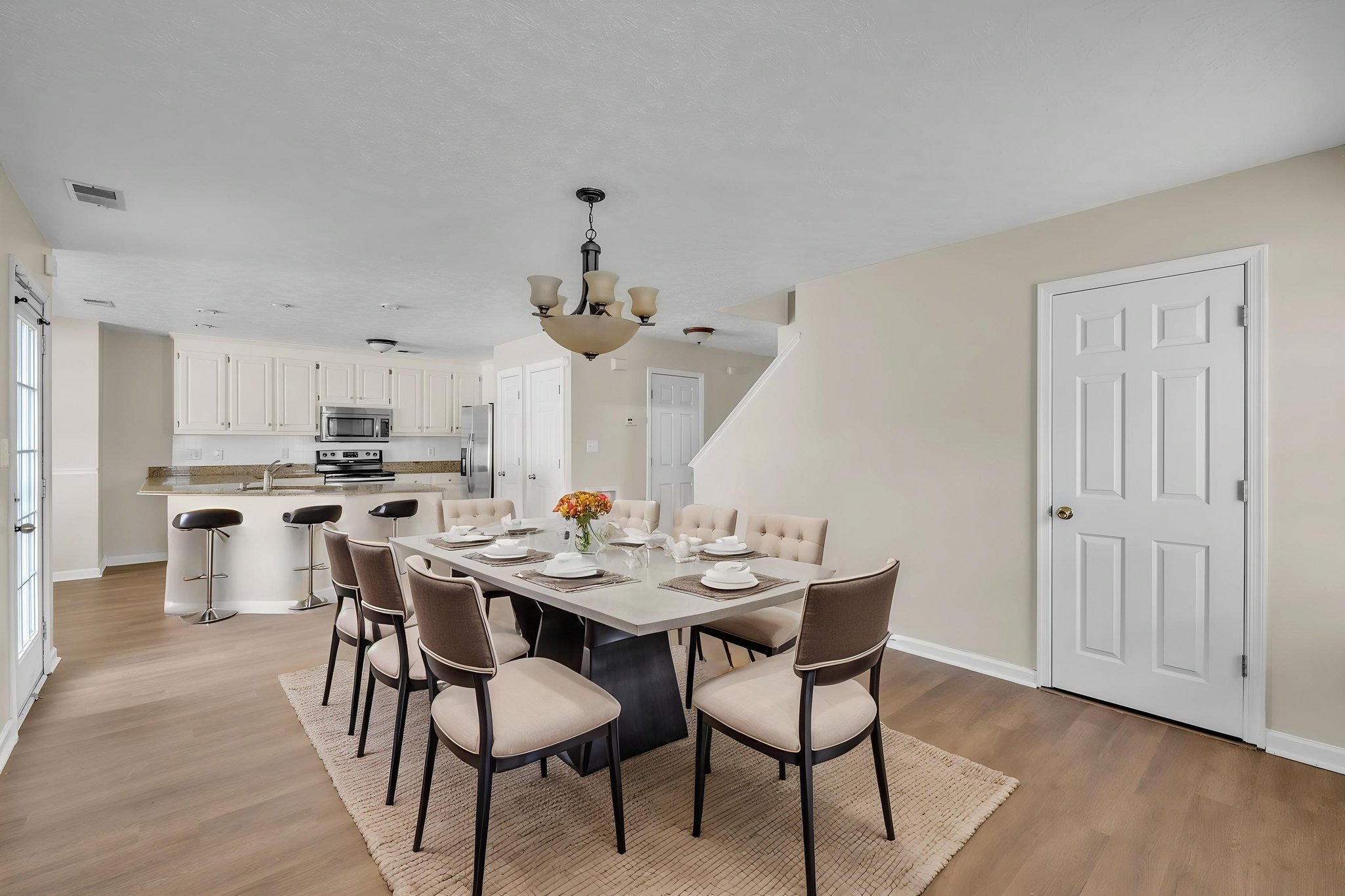 DSC_8759 virtually staged.jpeg