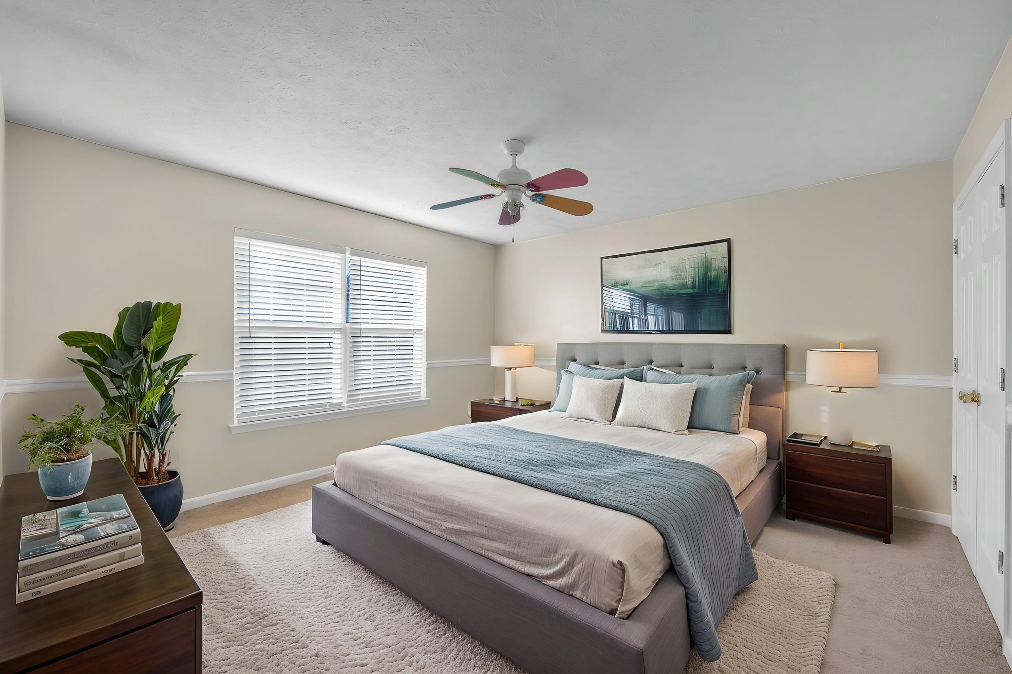 DSC_8818 virtually staged.jpeg