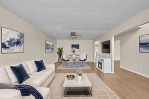 DSC_8706 virtually staged.jpeg