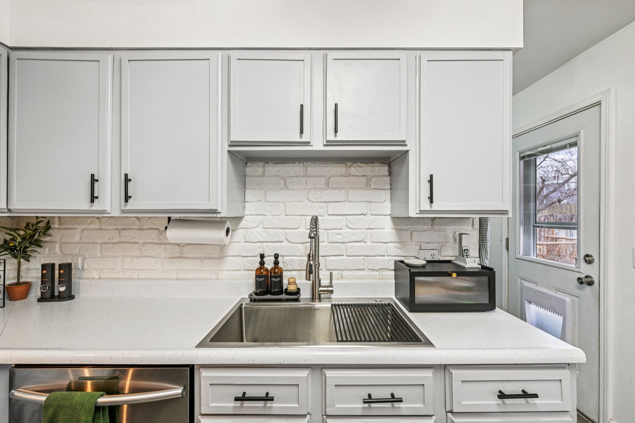 S Nile Way-S1812-015.jpg