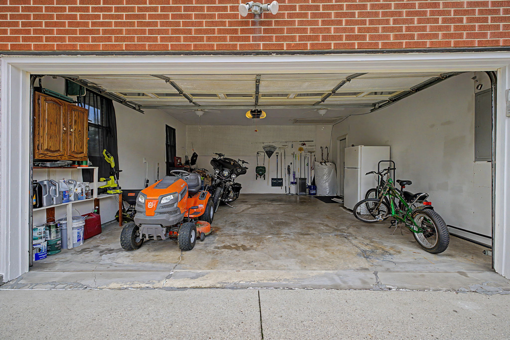  Photo 41