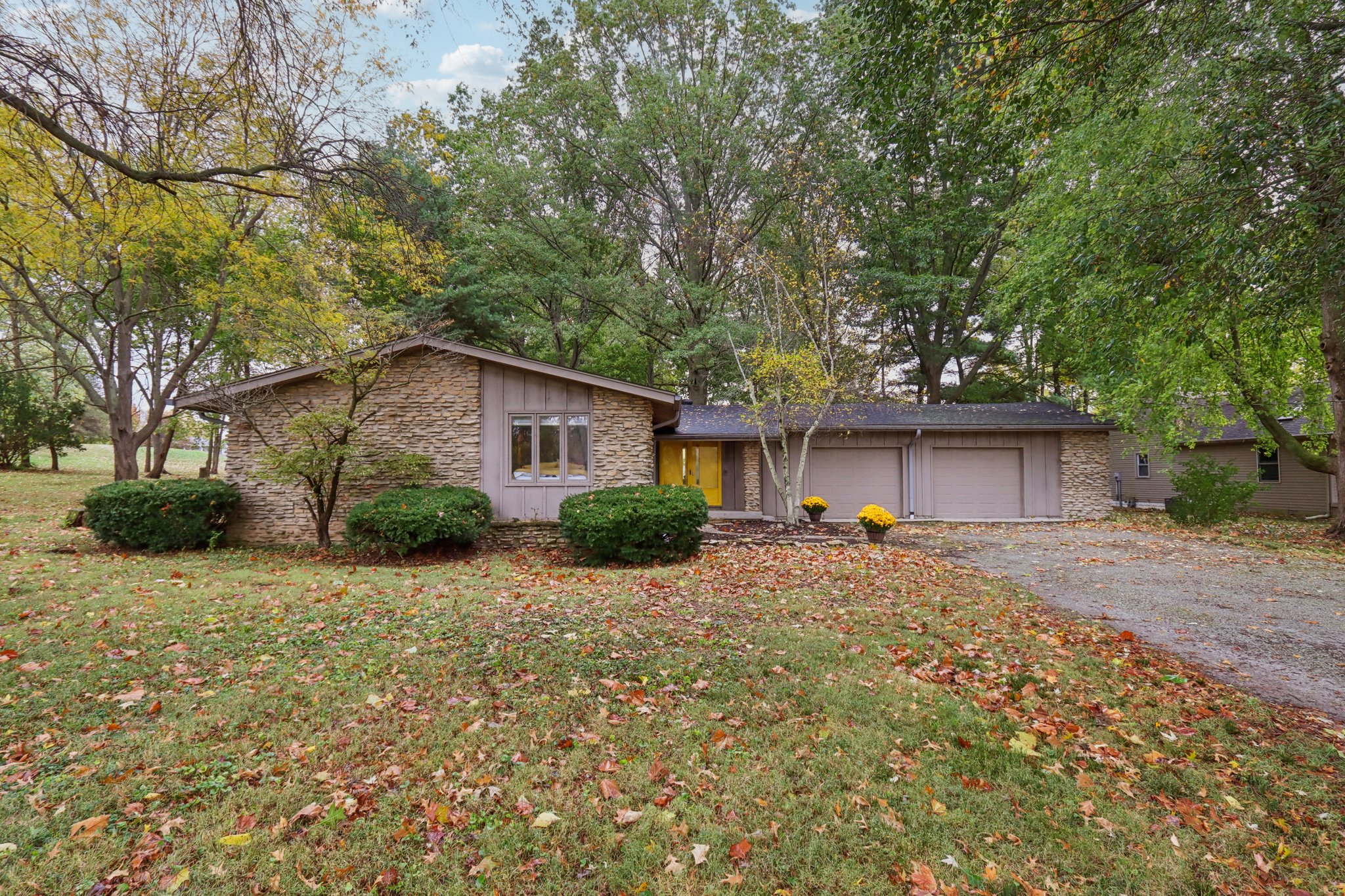 S 250 W-S2010-002.jpg