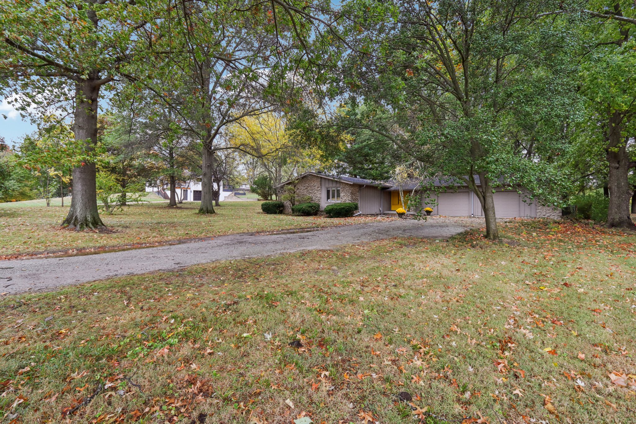 S 250 W-S2010-004.jpg