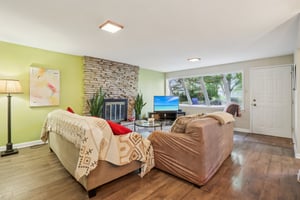 S 250 W-S2010-008.jpg