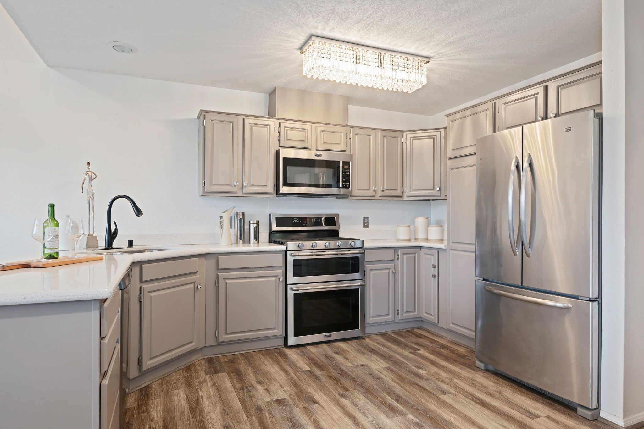 16 - Kitchen