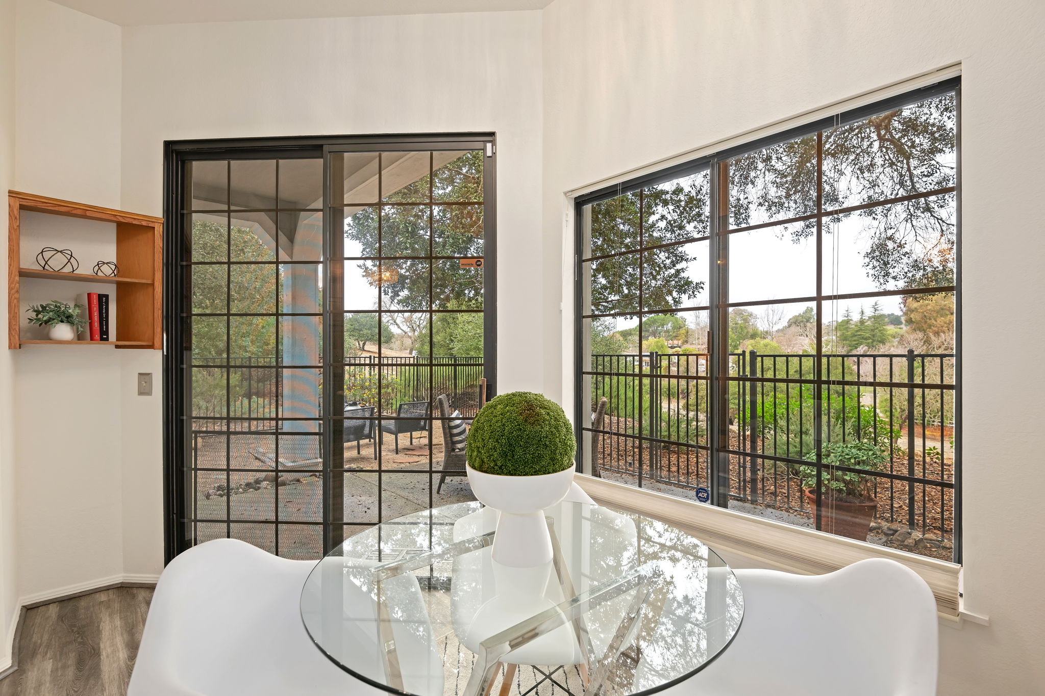 17 - Breakfast Area