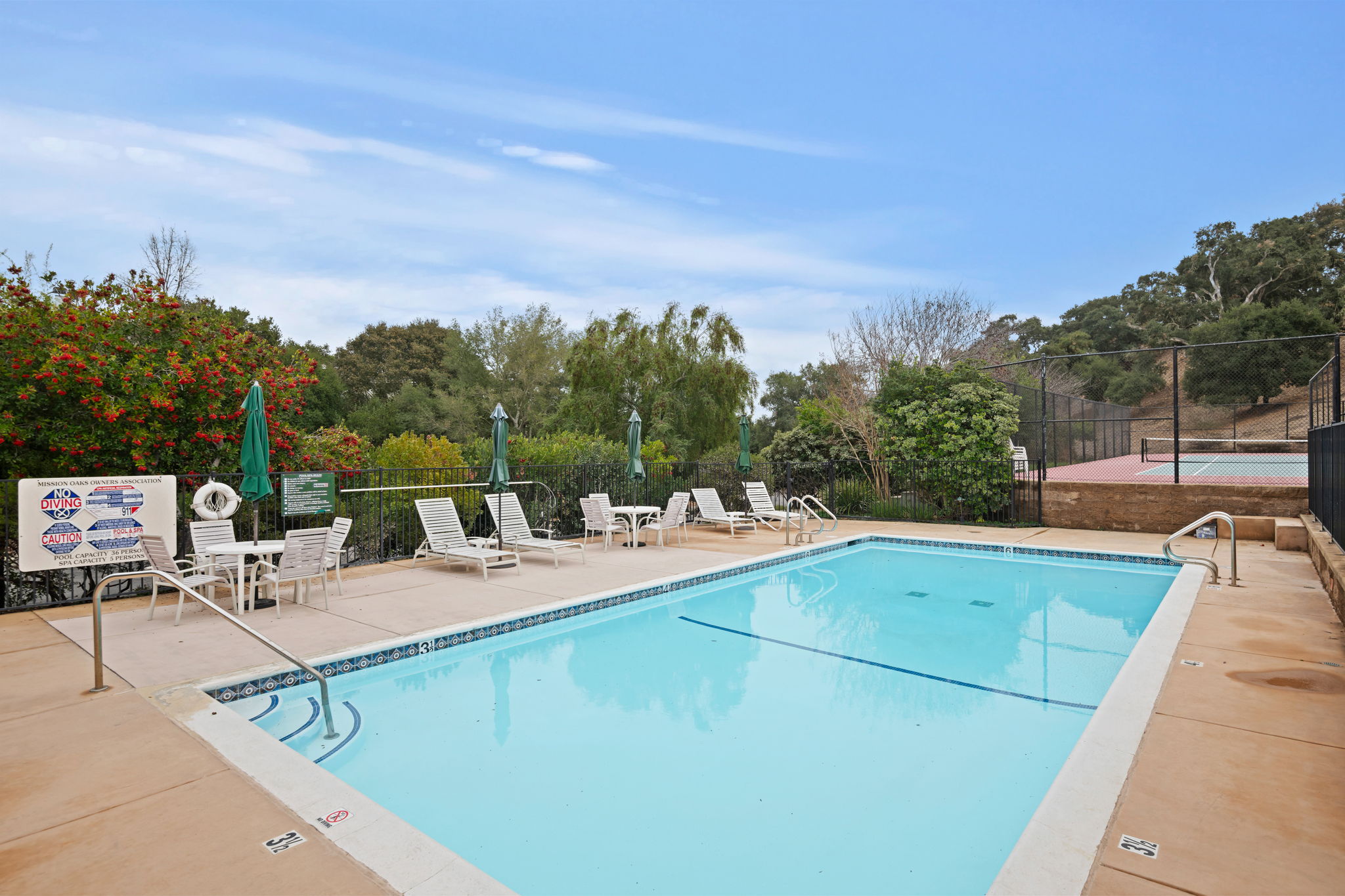 28 - Mission Oaks Community Pool