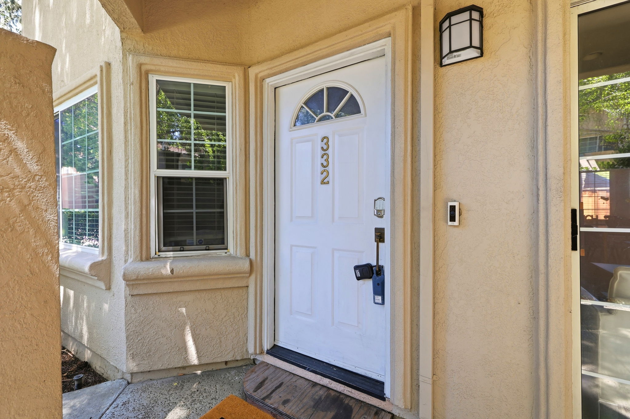008_F8_748 Northrup St 332