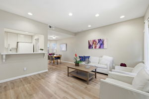 011_F8_748 Northrup St 332