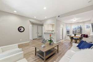 012_F8_748 Northrup St 332