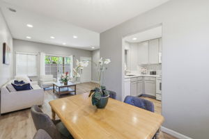 019_F8_748 Northrup St 332