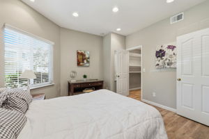 022_F8_748 Northrup St 332