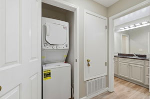 028_F8_748 Northrup St 332