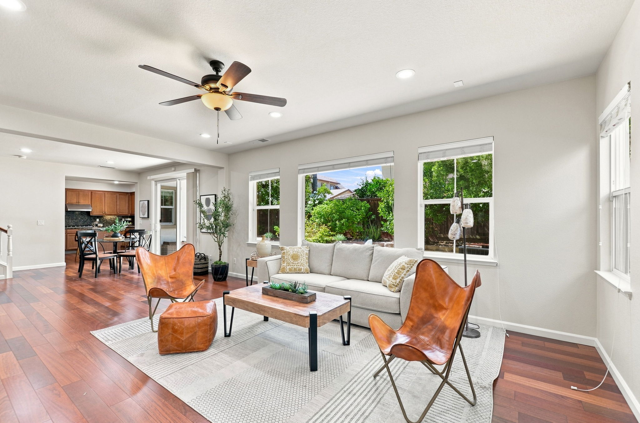 012_F8_749 Ellerbrook St