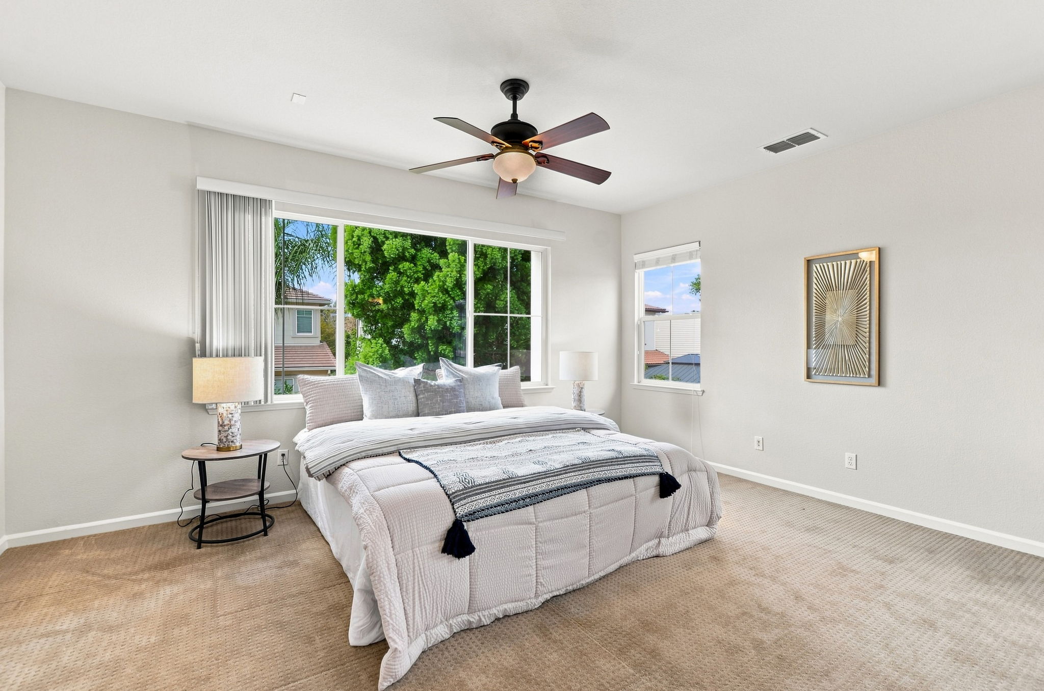 026_F8_749 Ellerbrook St