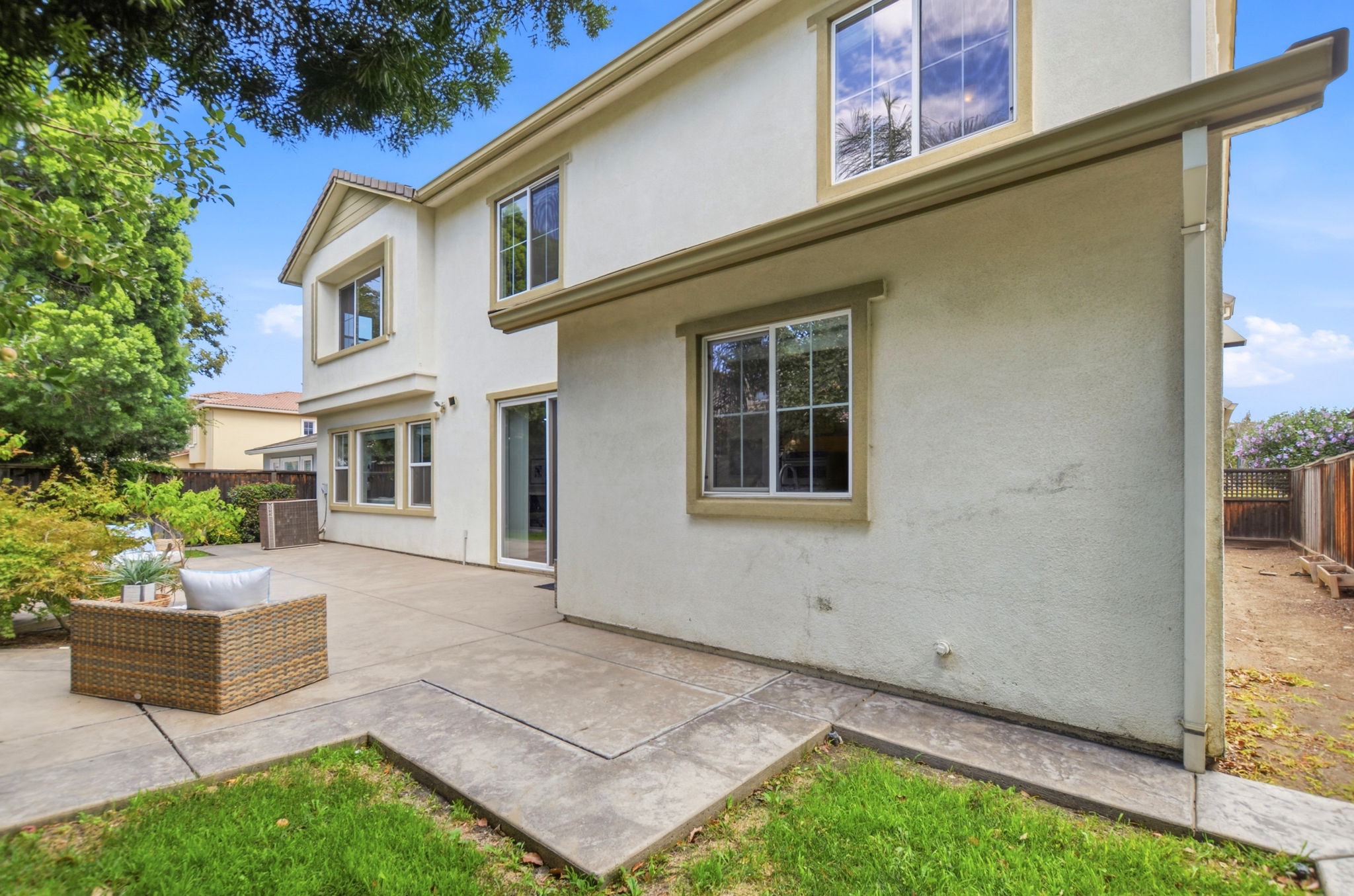 051_F8_749 Ellerbrook St