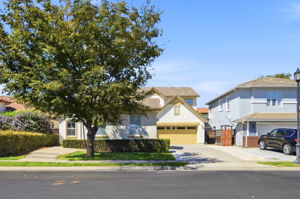 001_F8_749 Ellerbrook St