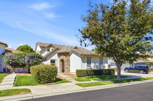 002_F8_749 Ellerbrook St