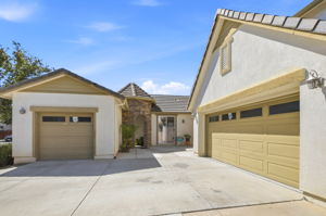 006_F8_749 Ellerbrook St