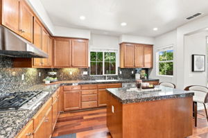 015_F8_749 Ellerbrook St