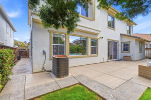 050_F8_749 Ellerbrook St