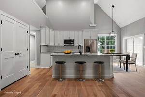 DSC07194 virtually staged.jpeg