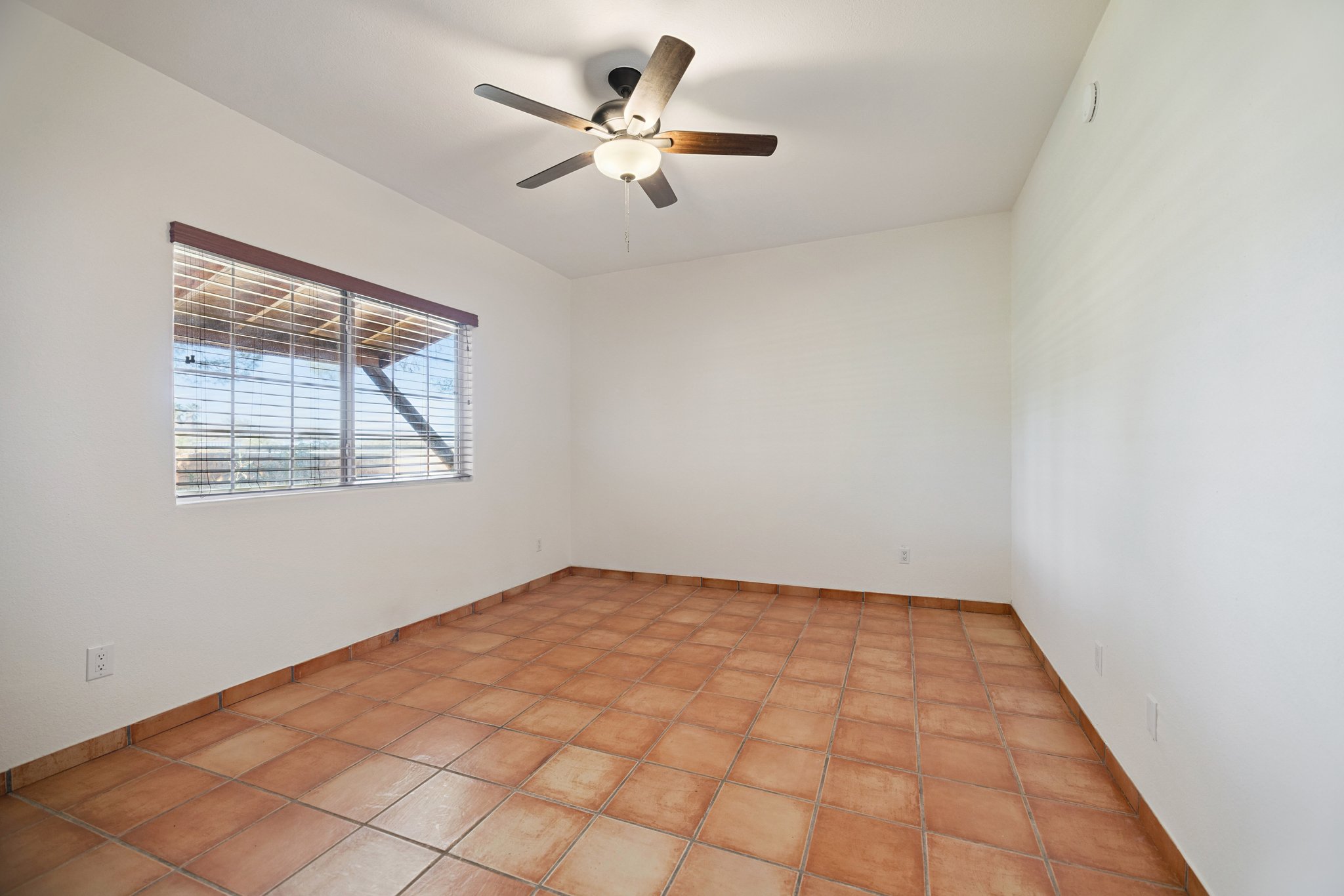 7496 S Linda Lou Rd - 021.jpg