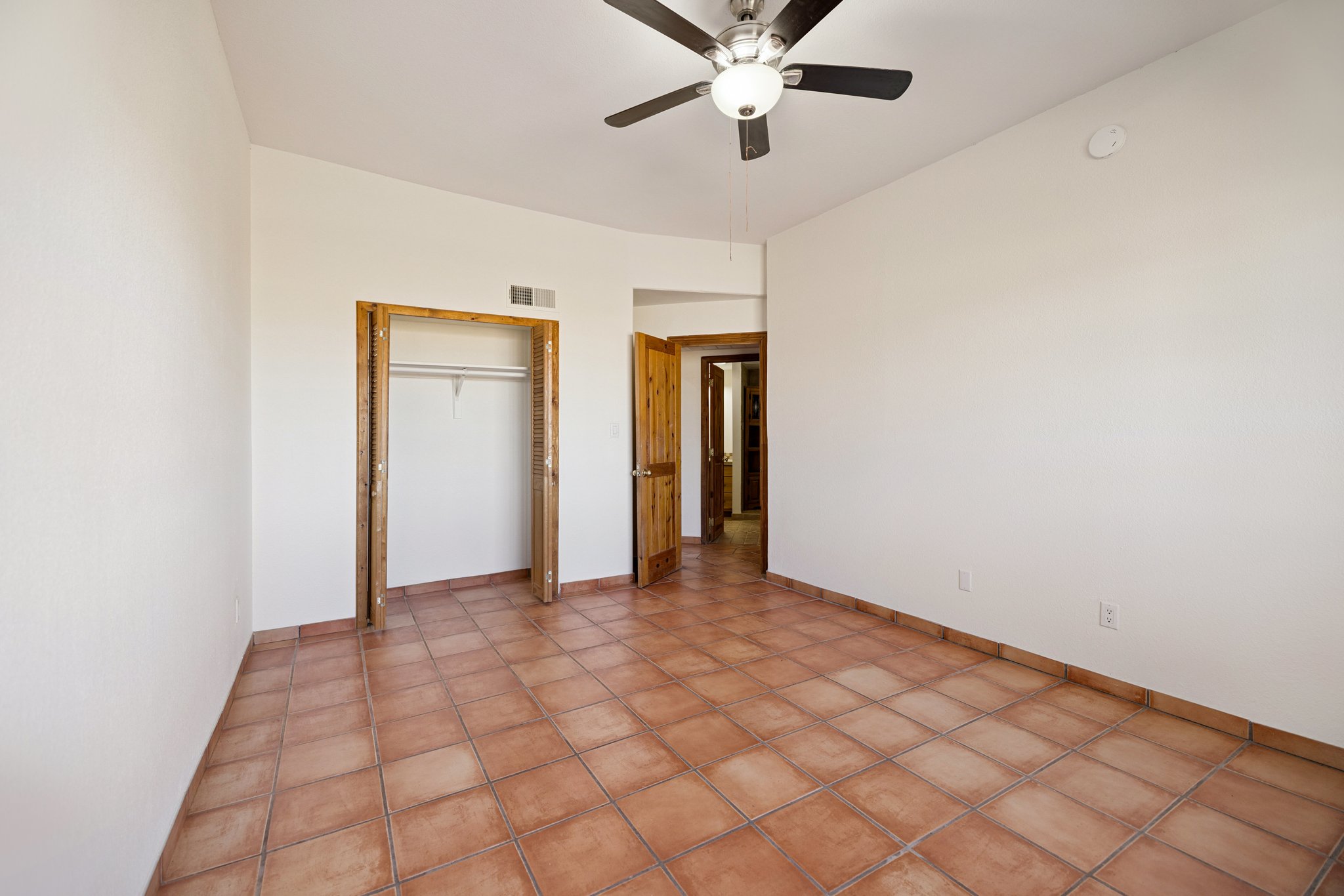 7496 S Linda Lou Rd - 024.jpg