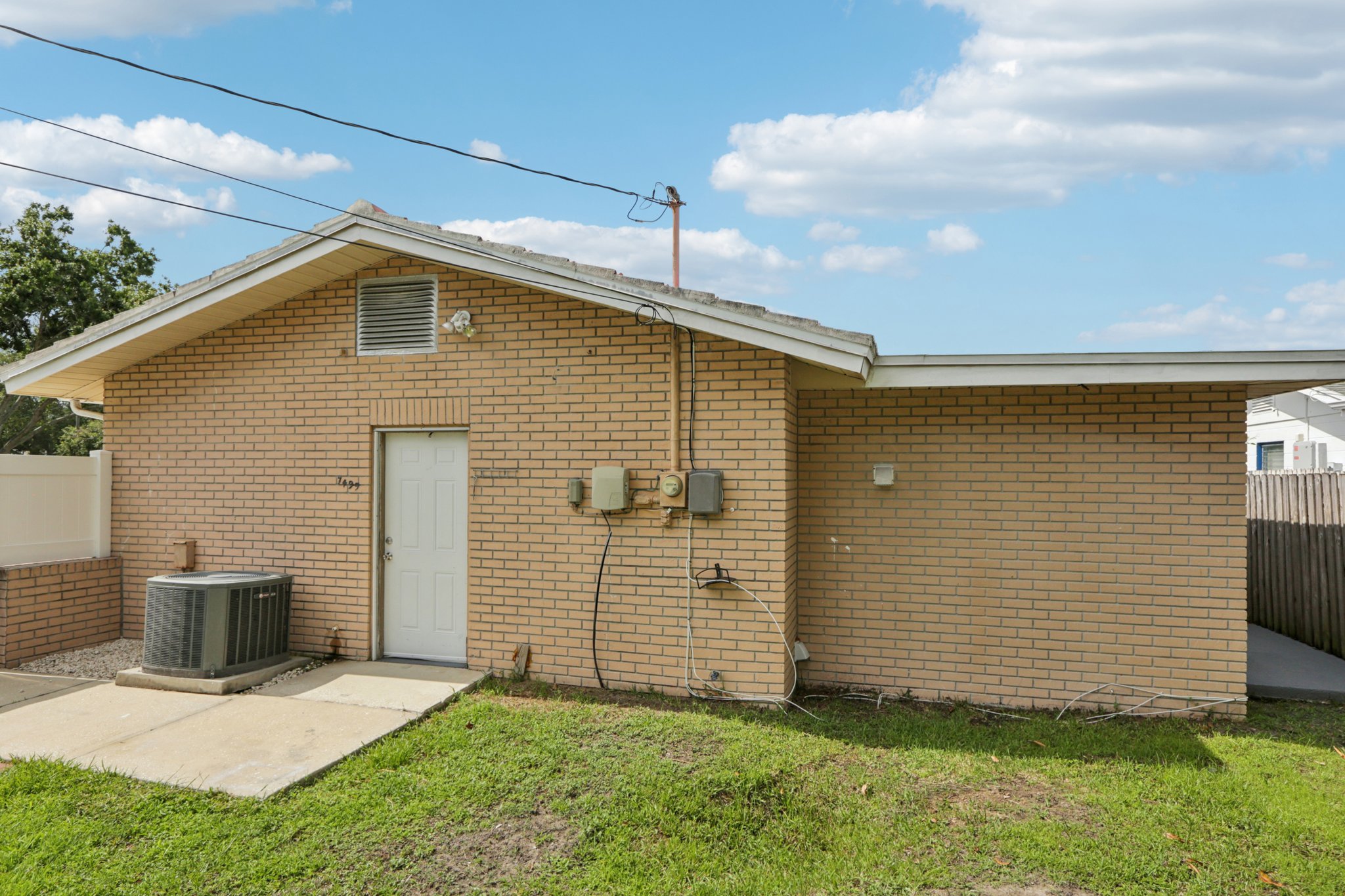 7th St N-S2807-049.jpg
