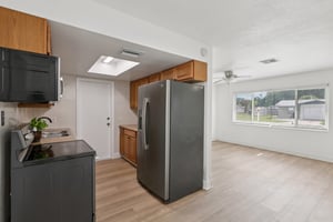 7th St N-S2807-017.jpg