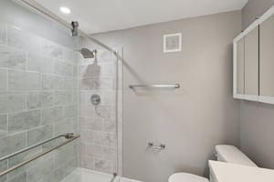 7th St N-S2807-028.jpg