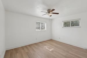 7th St N-S2807-029.jpg
