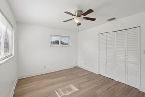 7th St N-S2807-030.jpg