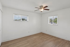 7th St N-S2807-033.jpg