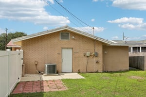 7th St N-S2807-045.jpg