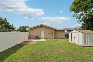 7th St N-S2807-047.jpg