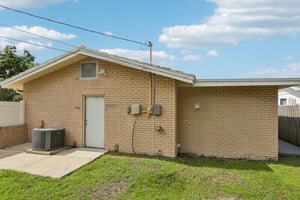7th St N-S2807-049.jpg