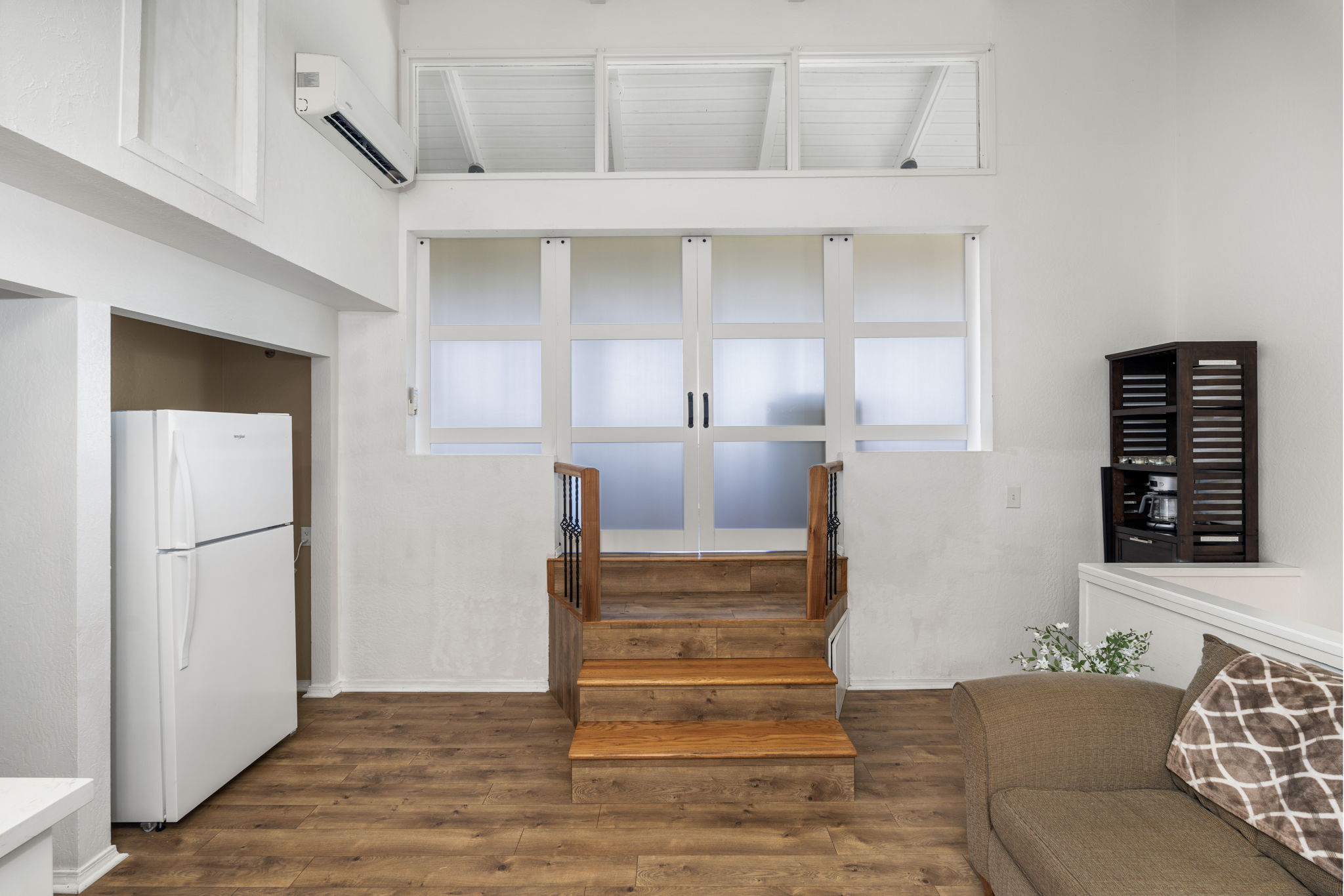 K Bay Window a