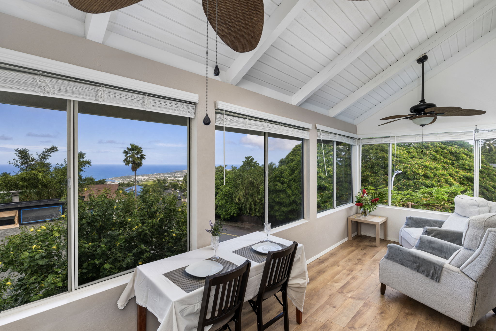 K Bay Window c