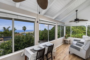 K Bay Window c