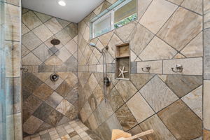 K Bathroom 1c