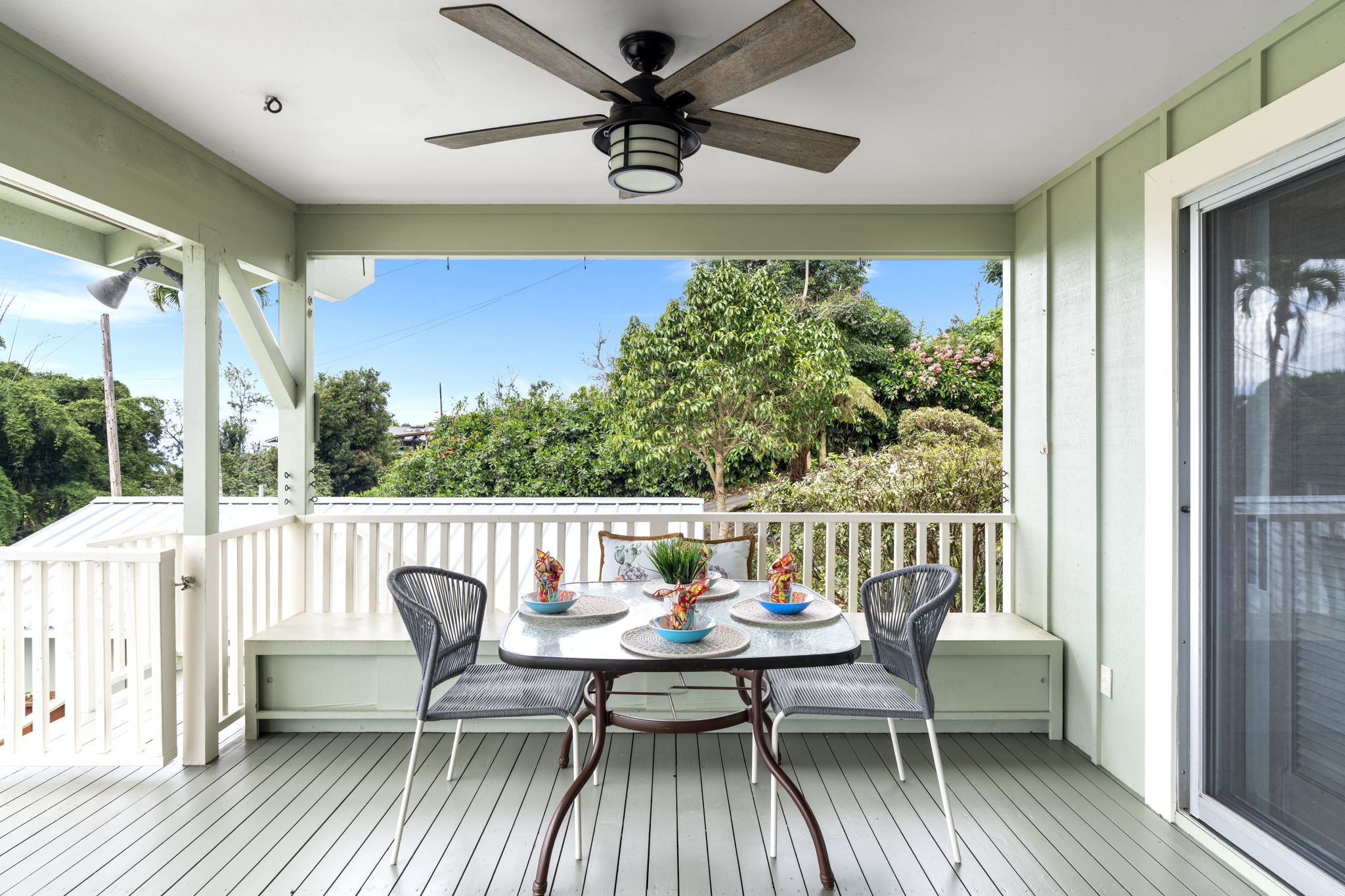 Lanai  3