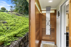 K Bathroom 1 Outdoor Shower a