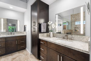 K Bathroom 1a