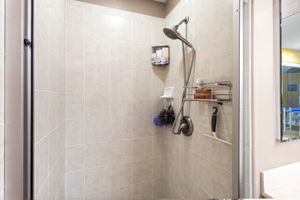 K Bathroom 1b