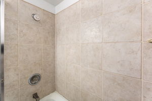 K Bathroom 1b